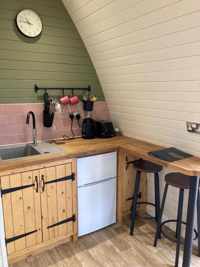 Delor - Bryntalch Glamping Pods Роскошный шатер Монтгомери