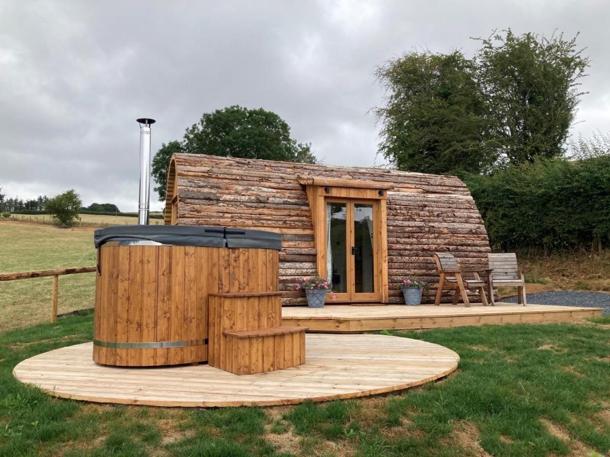 Delor - Bryntalch Glamping Pods * Монтгомери